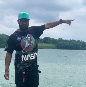 Meet your Posher, Fred